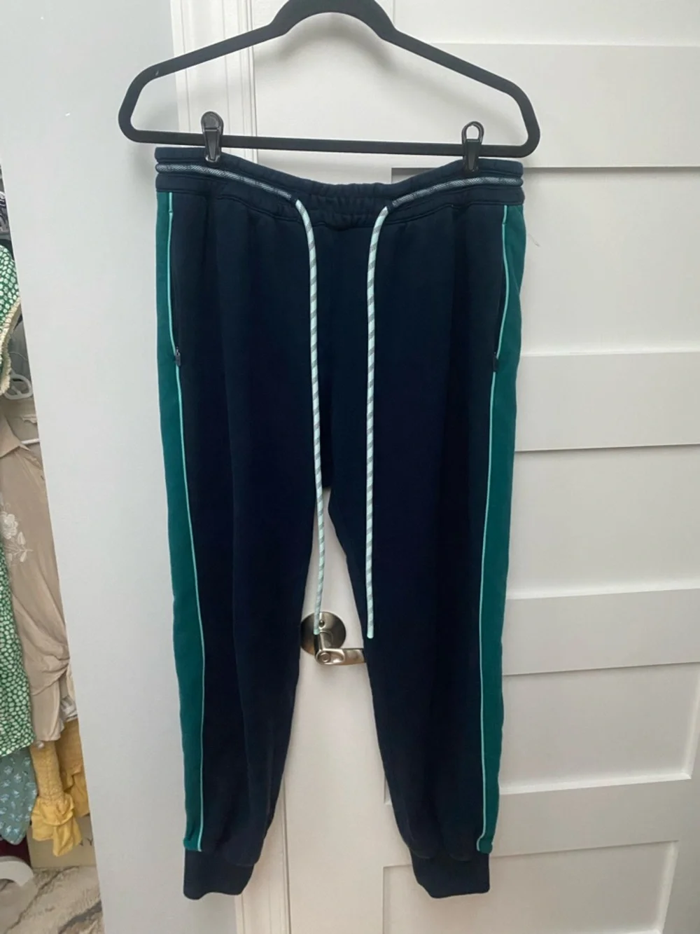 Rare Lululemon Face Forward Jogger sweatpants - Picture 5 of 9